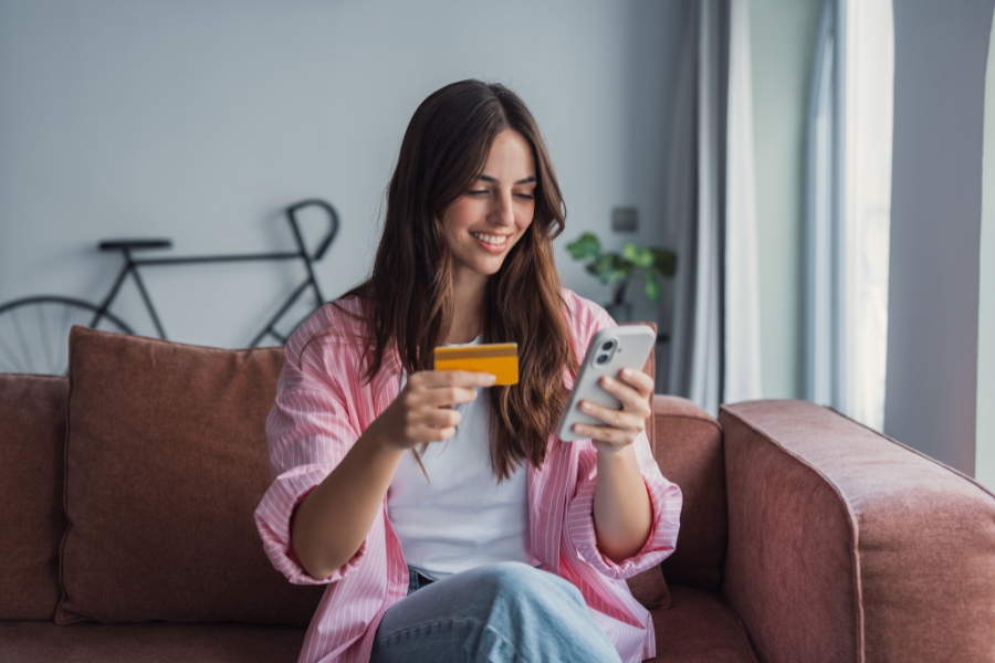 How Banks and Credit Unions Can Improve Customer Experience with Digital Solutions